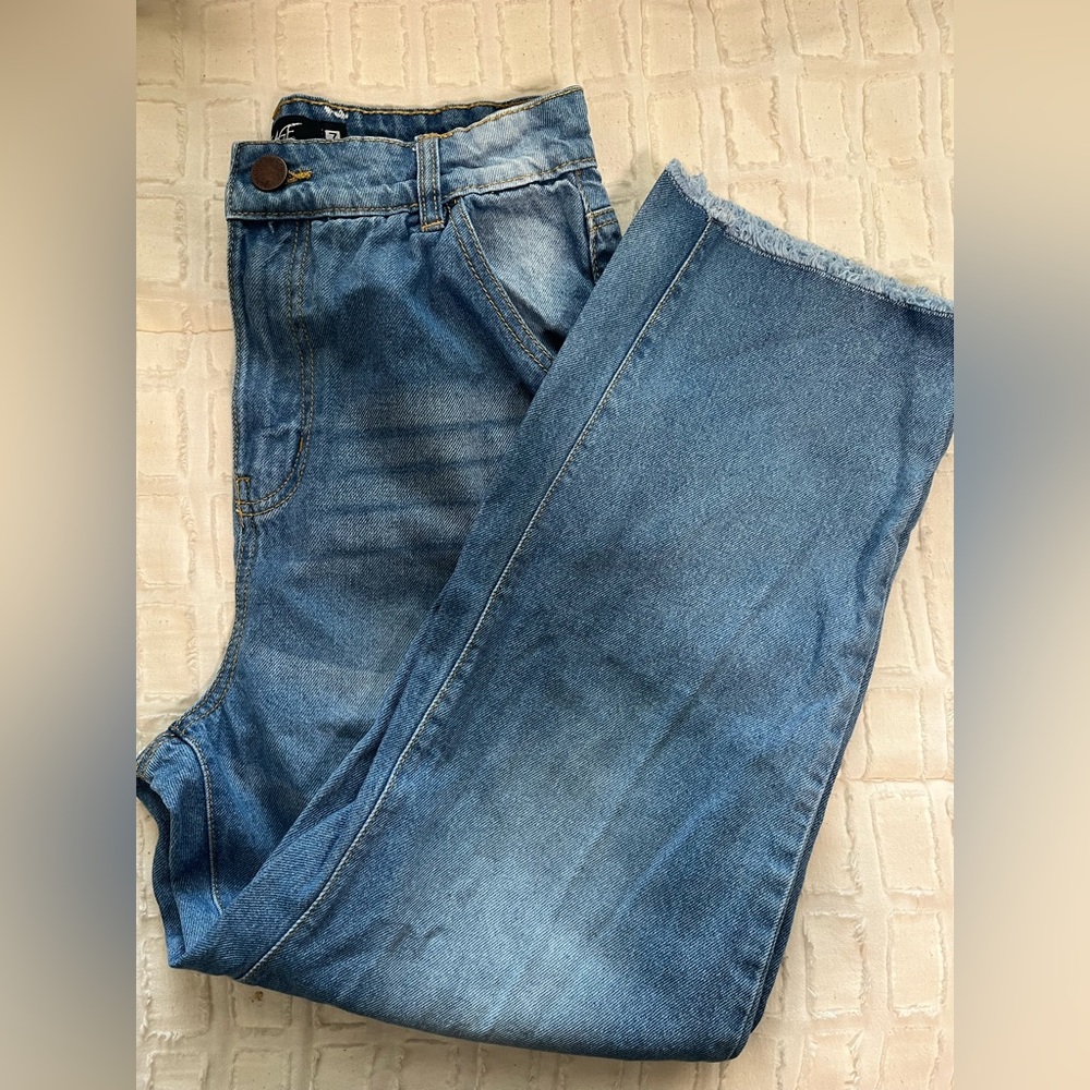 NWOT cutoff mom jeans